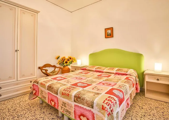 With 4 Bedrooms In 阿马尔菲