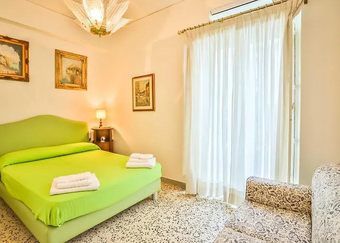 With 4 Bedrooms In Amalfi
