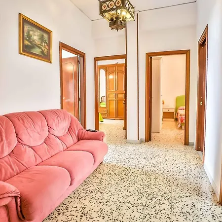 Apartment With 4 Bedrooms In Amalfi